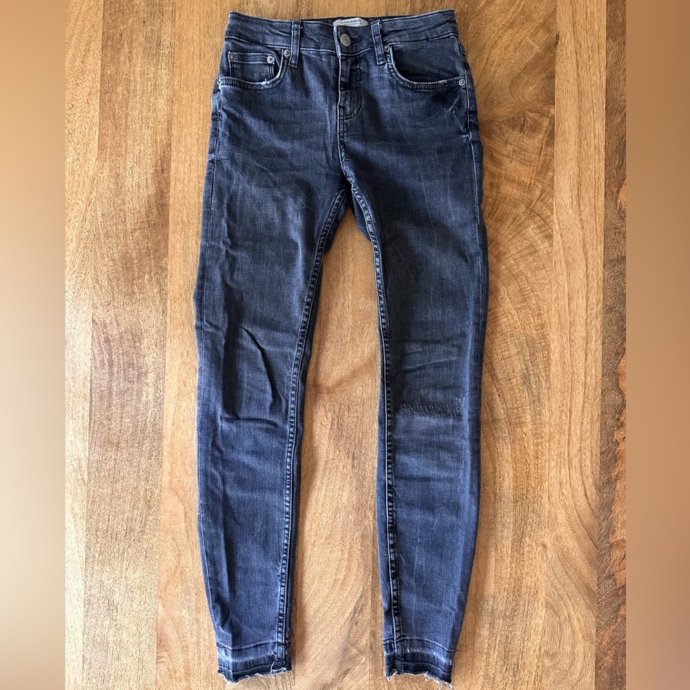 Zara Woman Premium Denim Gray Skinny Jeans – US 4